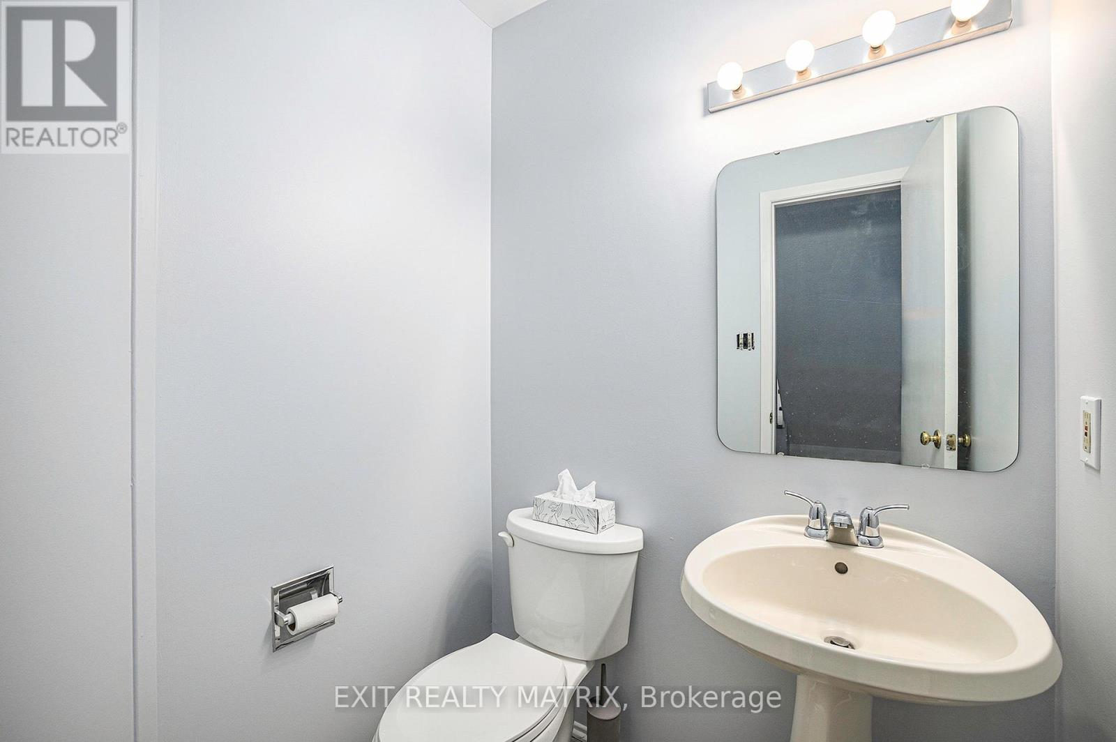24 OAKHAVEN PRIVATE, Ottawa — photo 8