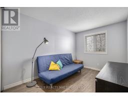 24 Oakhaven Private, Ottawa, ON K1K4K1 Photo 12