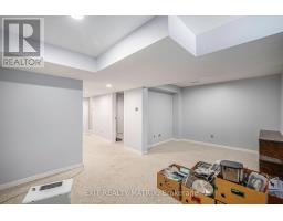 24 Oakhaven Private, Ottawa, ON K1K4K1 Photo 14