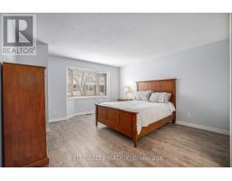 Den - 24 Oakhaven Private, Ottawa, ON K1K4K1 Photo 9