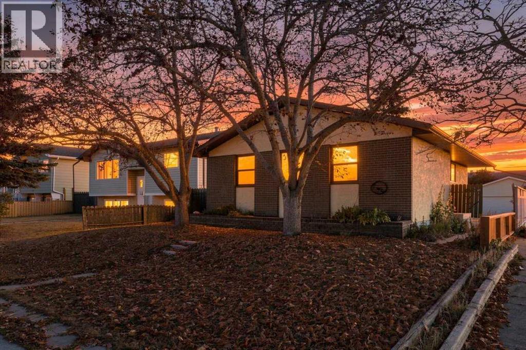 32 Whitman Crescent NE, Calgary
