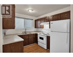32 Whitman Crescent Ne, Calgary, AB T1Y4H6 Photo 17