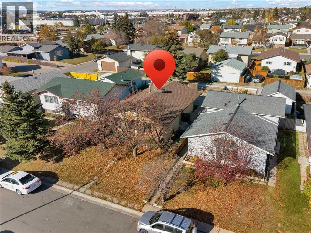 32 Whitman Crescent NE photo 42
