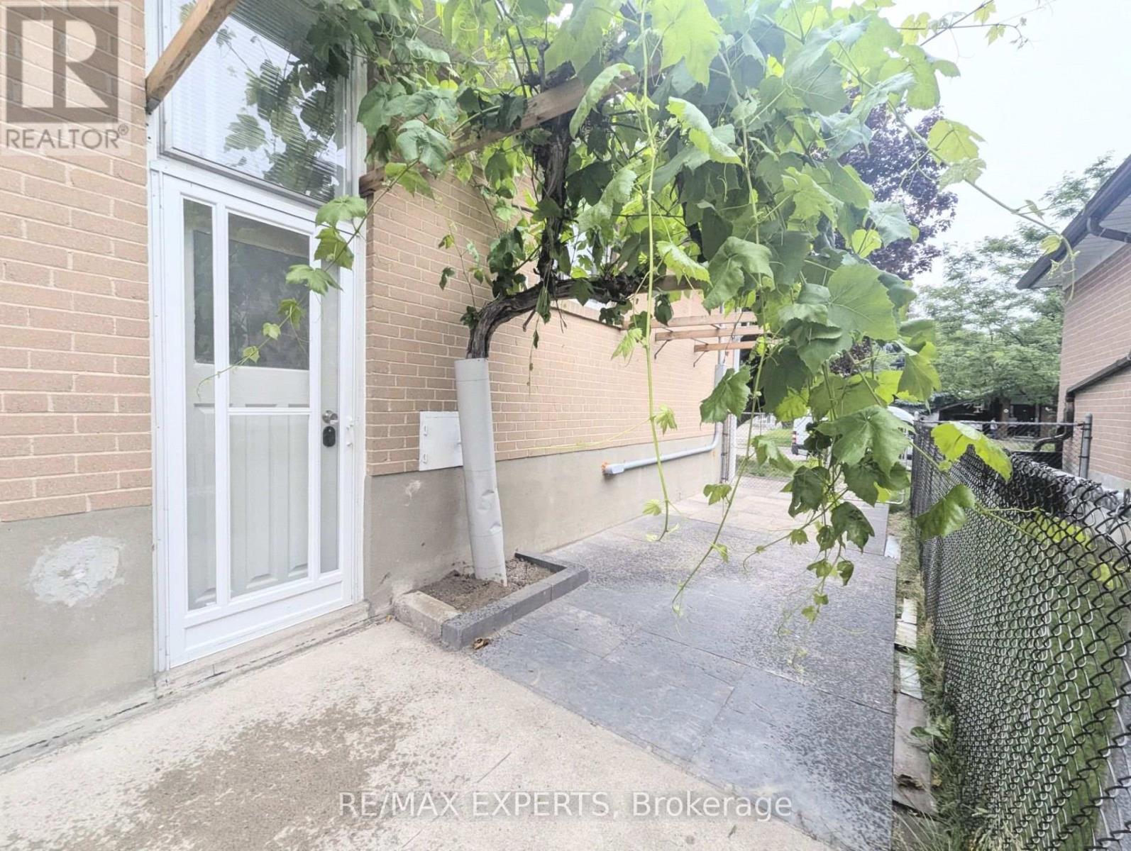 LOWER - 42 MOSSBANK DRIVE, Toronto (Woburn) — photo 3