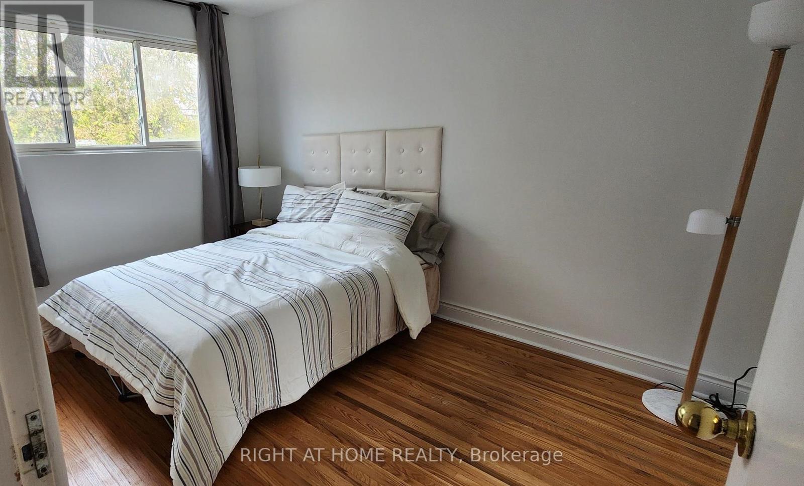 63 LINDSAY AVENUE - 14