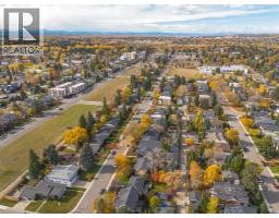 408 49 Avenue SW - photo 31