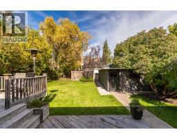 408 49 Avenue SW - photo 37