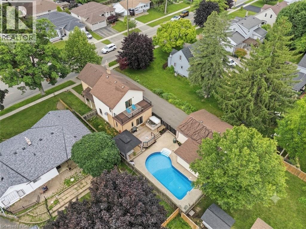 32 Clench Avenue — photo 37