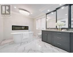 2026 Mississauga Road, Mississauga, ON L5H2K6 Photo 24