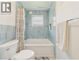 4064 Westview Ave, Powell River, BC V8A3H6 Photo 32