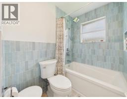 4064 Westview Ave, Powell River, BC V8A3H6 Photo 33