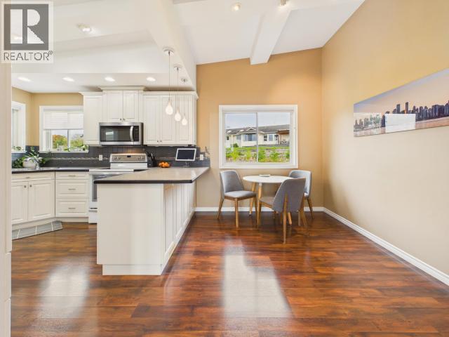 4064 WESTVIEW AVE - 23
