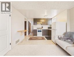 4064 Westview Ave, Powell River, BC V8A3H6 Photo 47