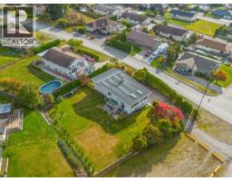 4064 Westview Ave, Powell River, BC V8A3H6 Photo 73