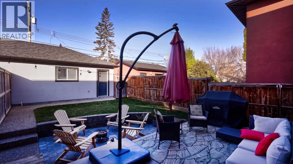2211A 33 Street SW photo 23