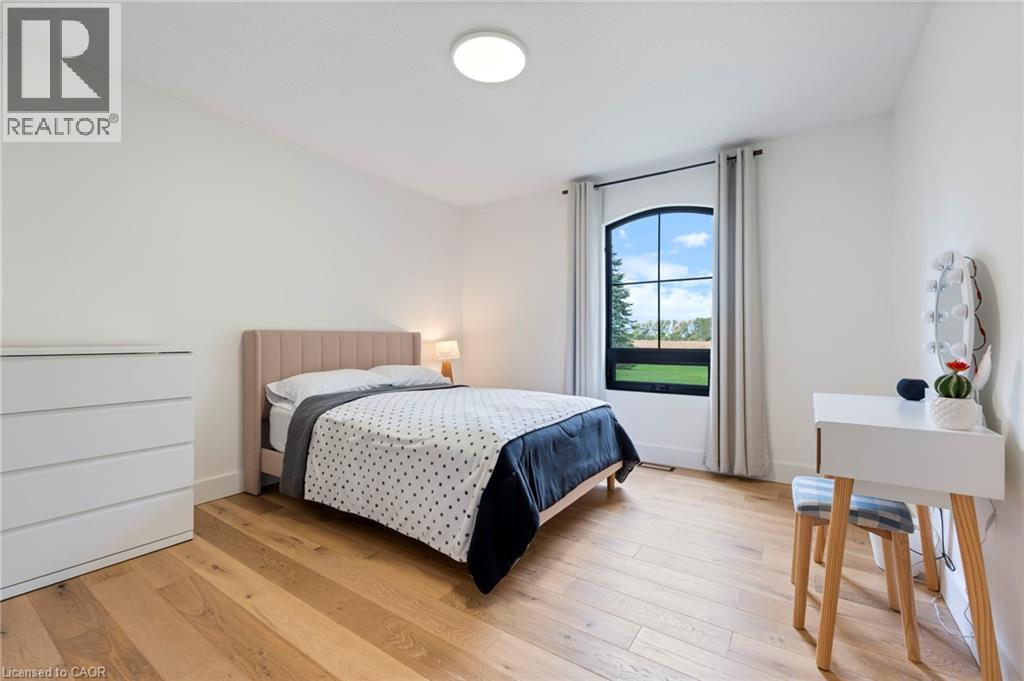 320 EVERGREEN HILL Road - 24