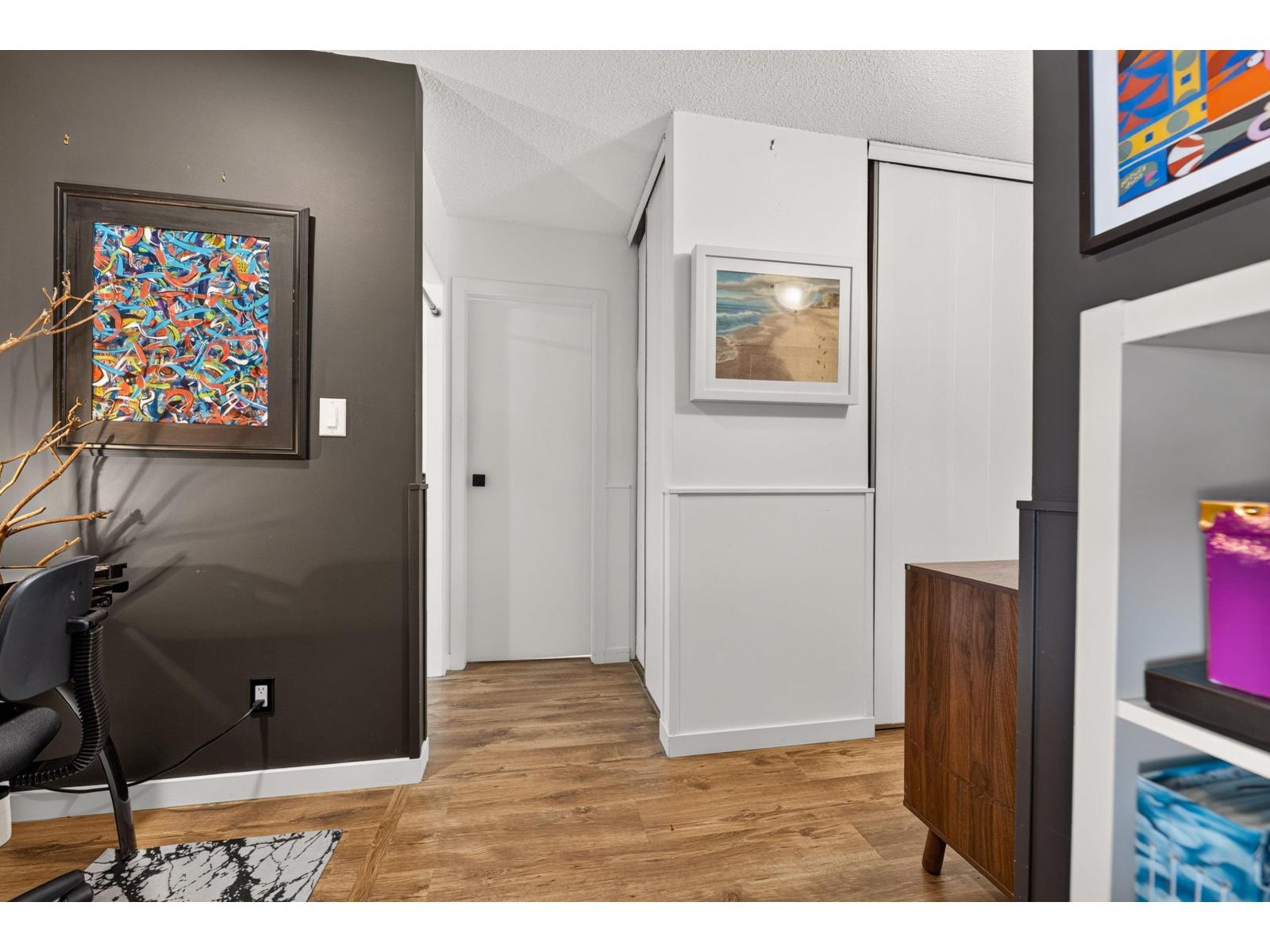 Photo of 304 1444 MARTIN STREET 31