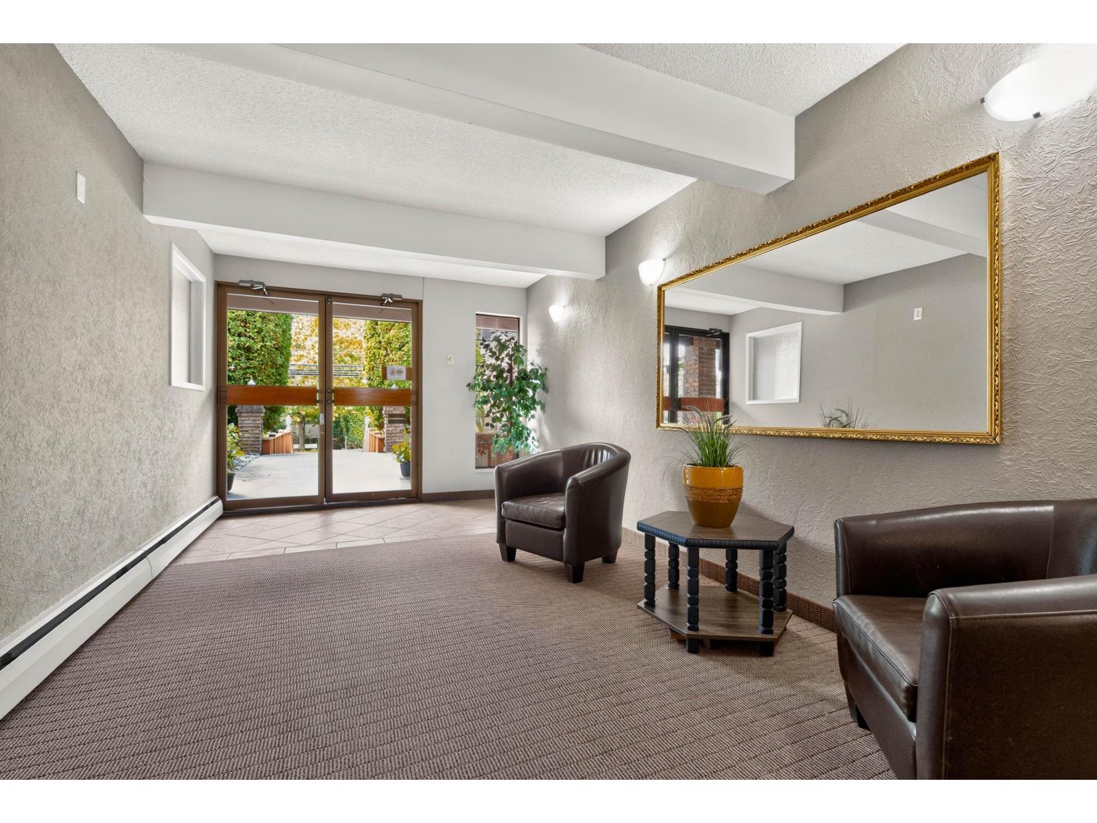 Photo of 304 1444 MARTIN STREET 33