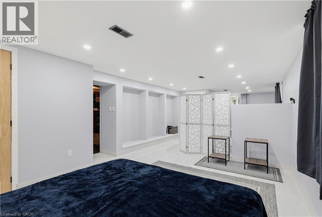 32 BELAIR Drive - 10