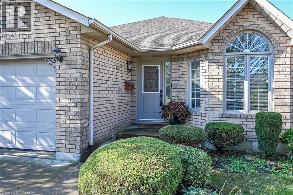 37 GLENHOLLOW Drive, Hamilton — photo 2