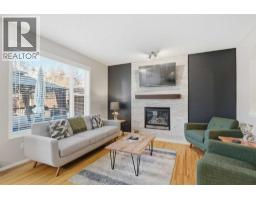 4pc Bathroom - 19 Chapman Way Se, Calgary, AB T2X3R1 Photo 6