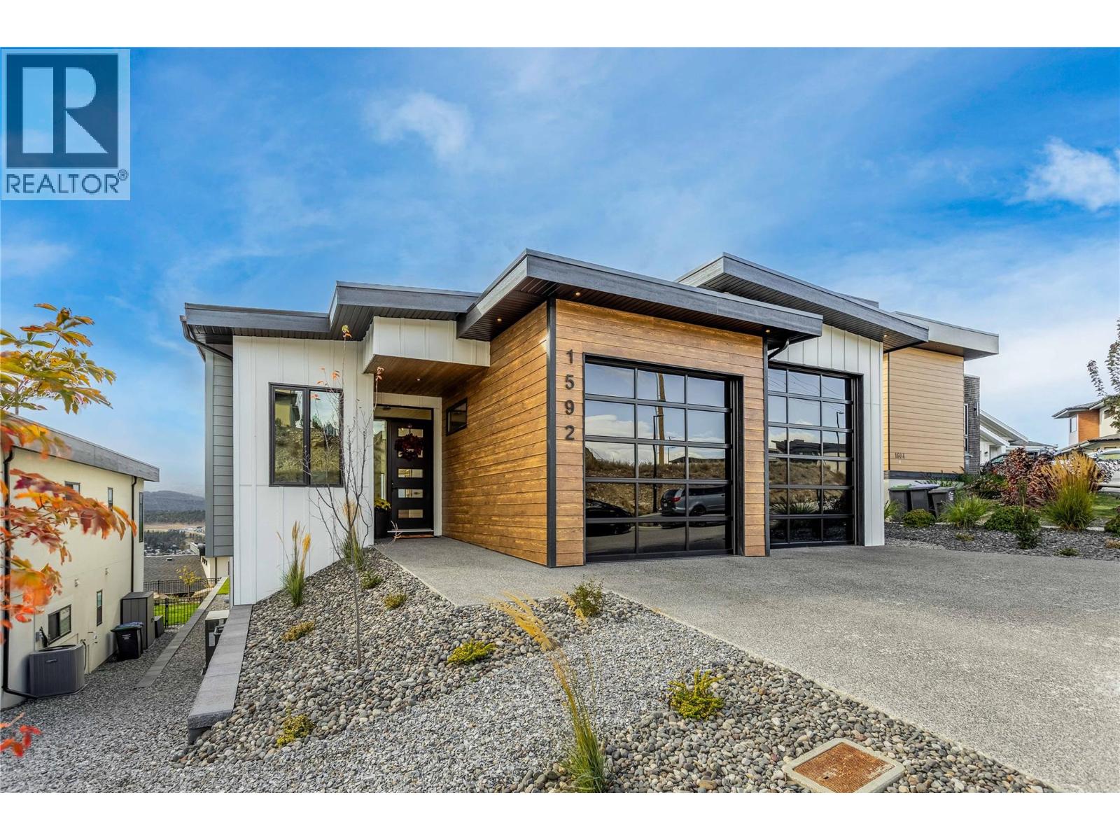 1592 Carnegie Street - 1