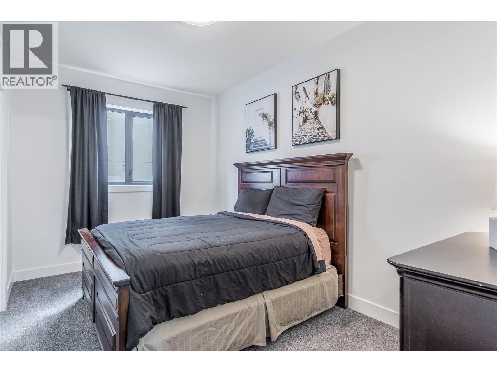 1592 Carnegie Street - 51