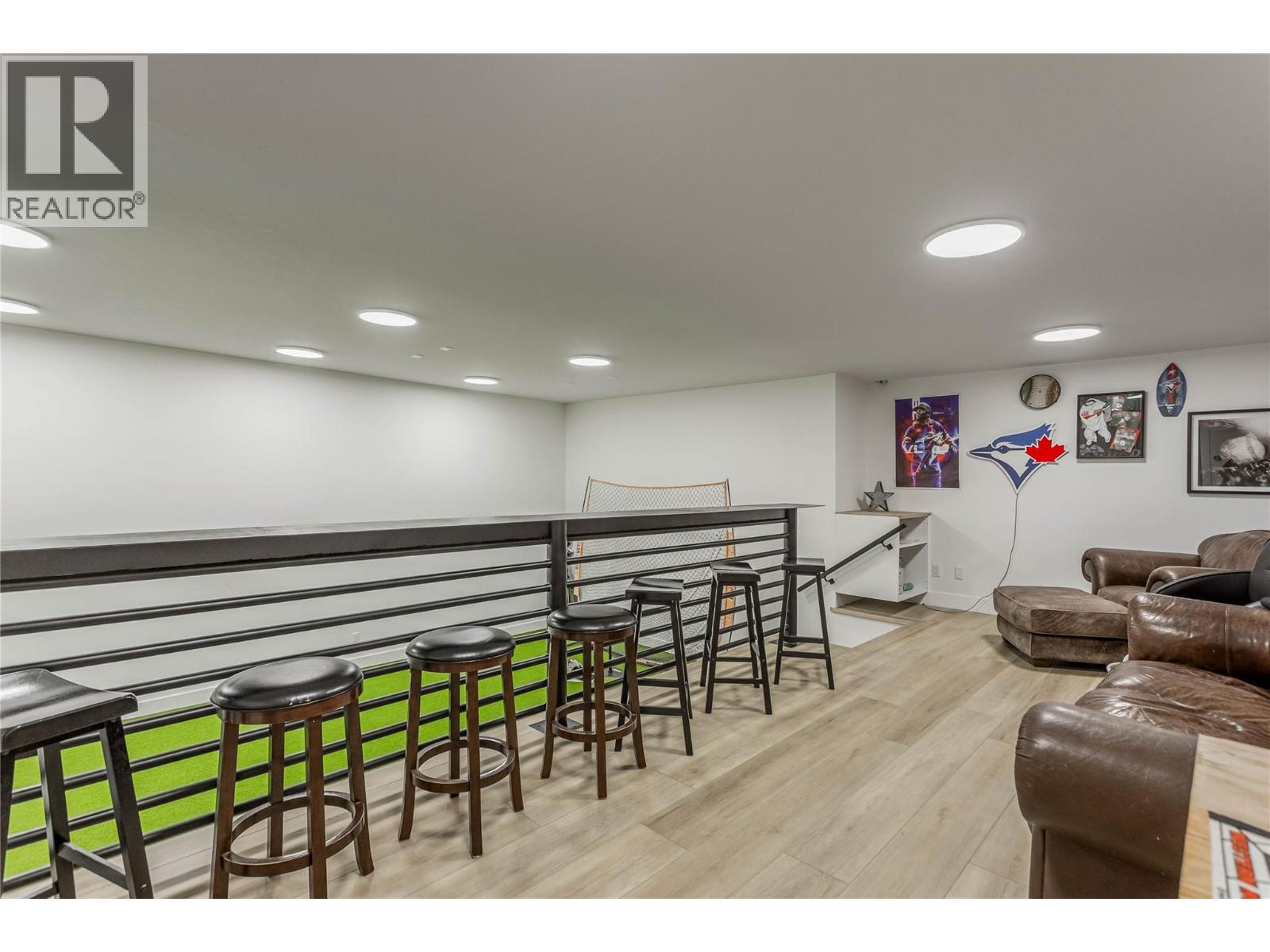 1592 Carnegie Street - 53