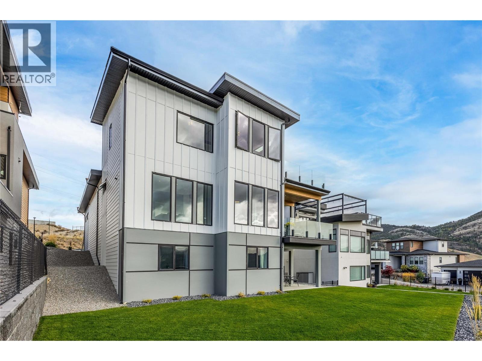 1592 Carnegie Street - 65