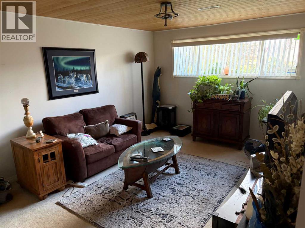 4945 59 Avenue - 12