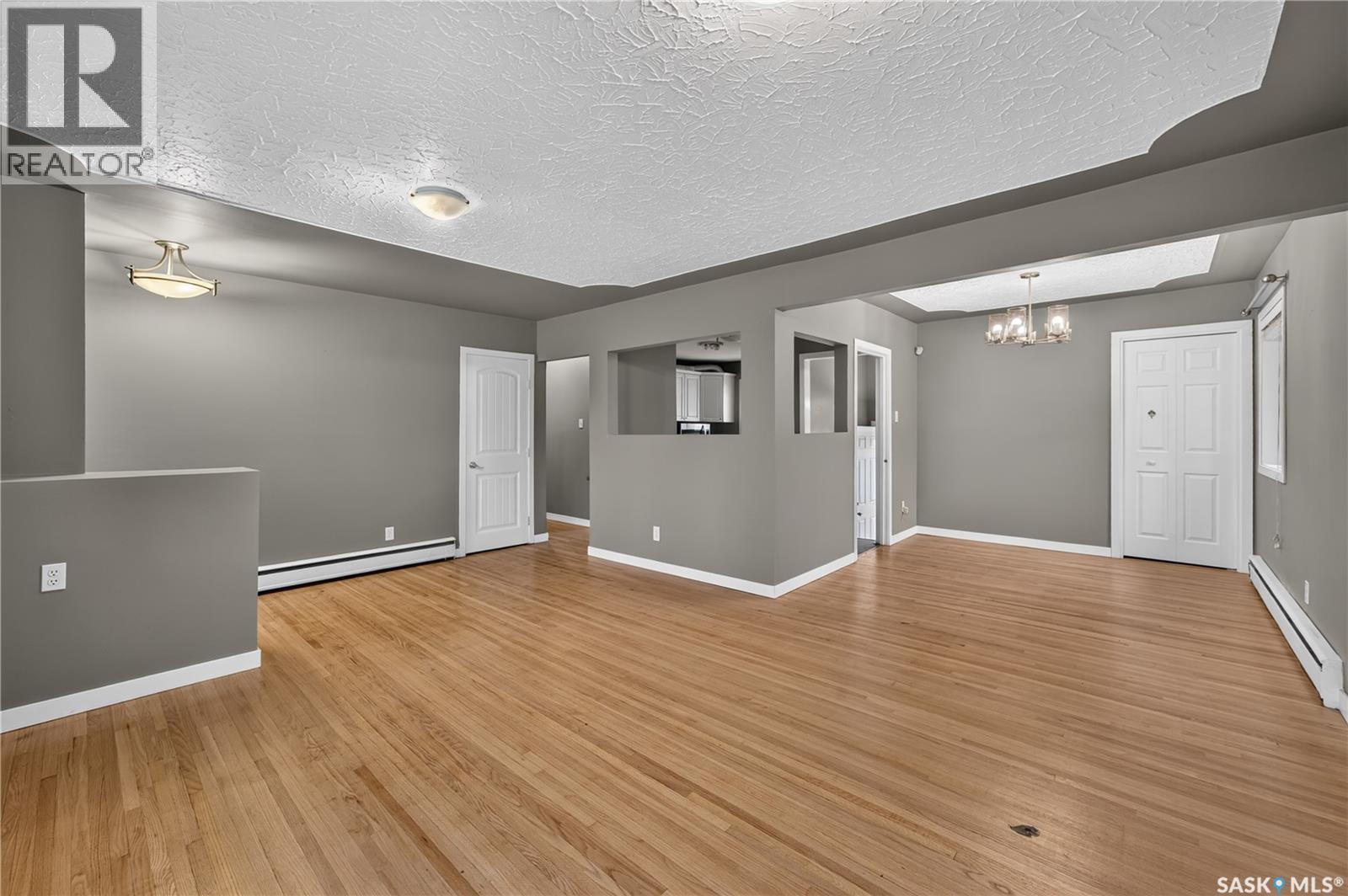 21 DUNNING CRESCENT, Regina — photo 6