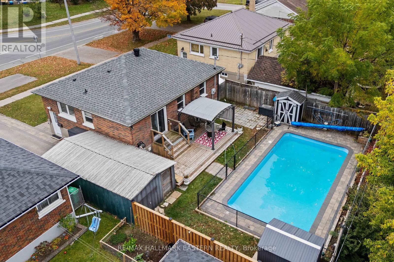 612 Crawford Drive, Peterborough, ON photo 4