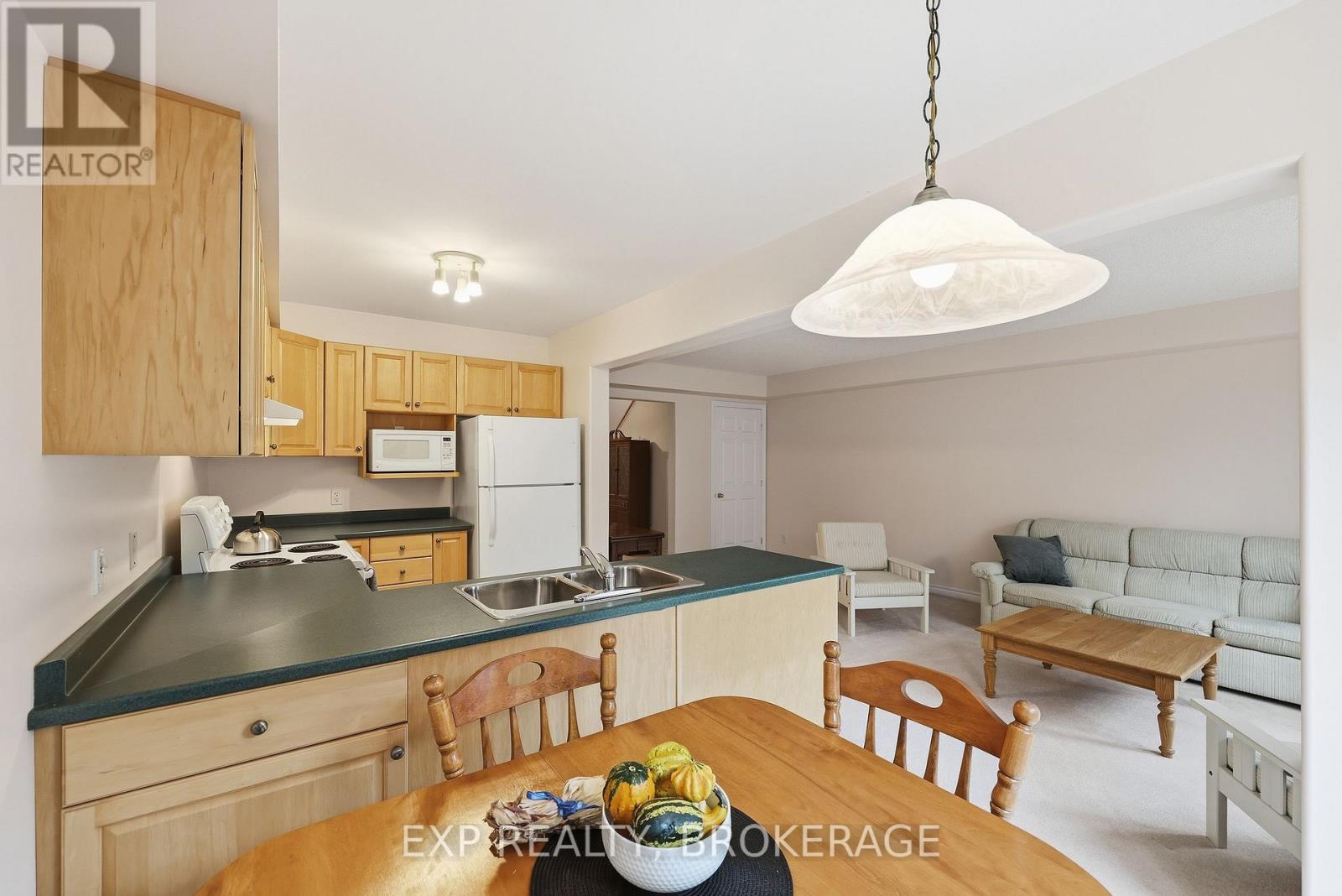 702 Maclean Court — photo 15