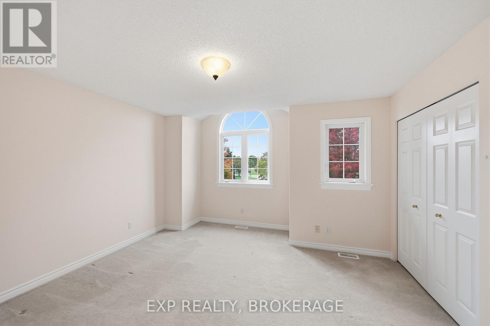 702 Maclean Court — photo 24