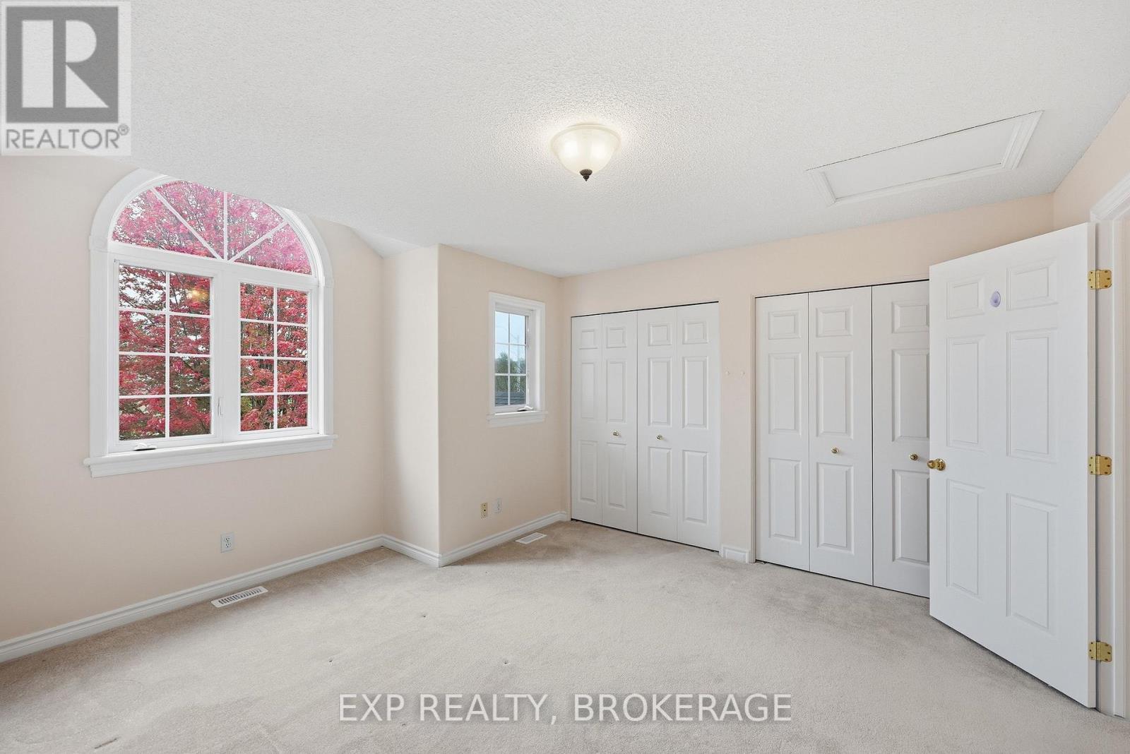 702 Maclean Court — photo 25