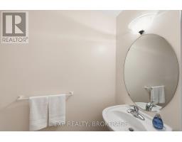 702 Maclean Court, Kingston), ON K7K7L8 Photo 6