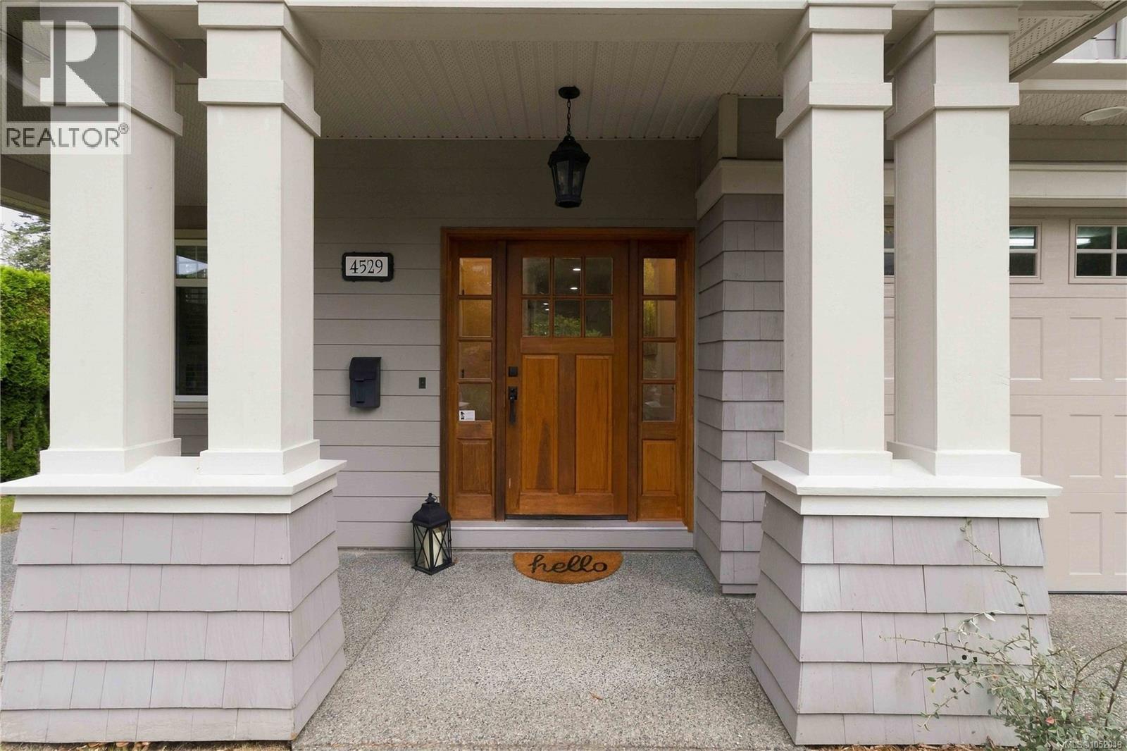  4529 Seawood Terrace, Saanich