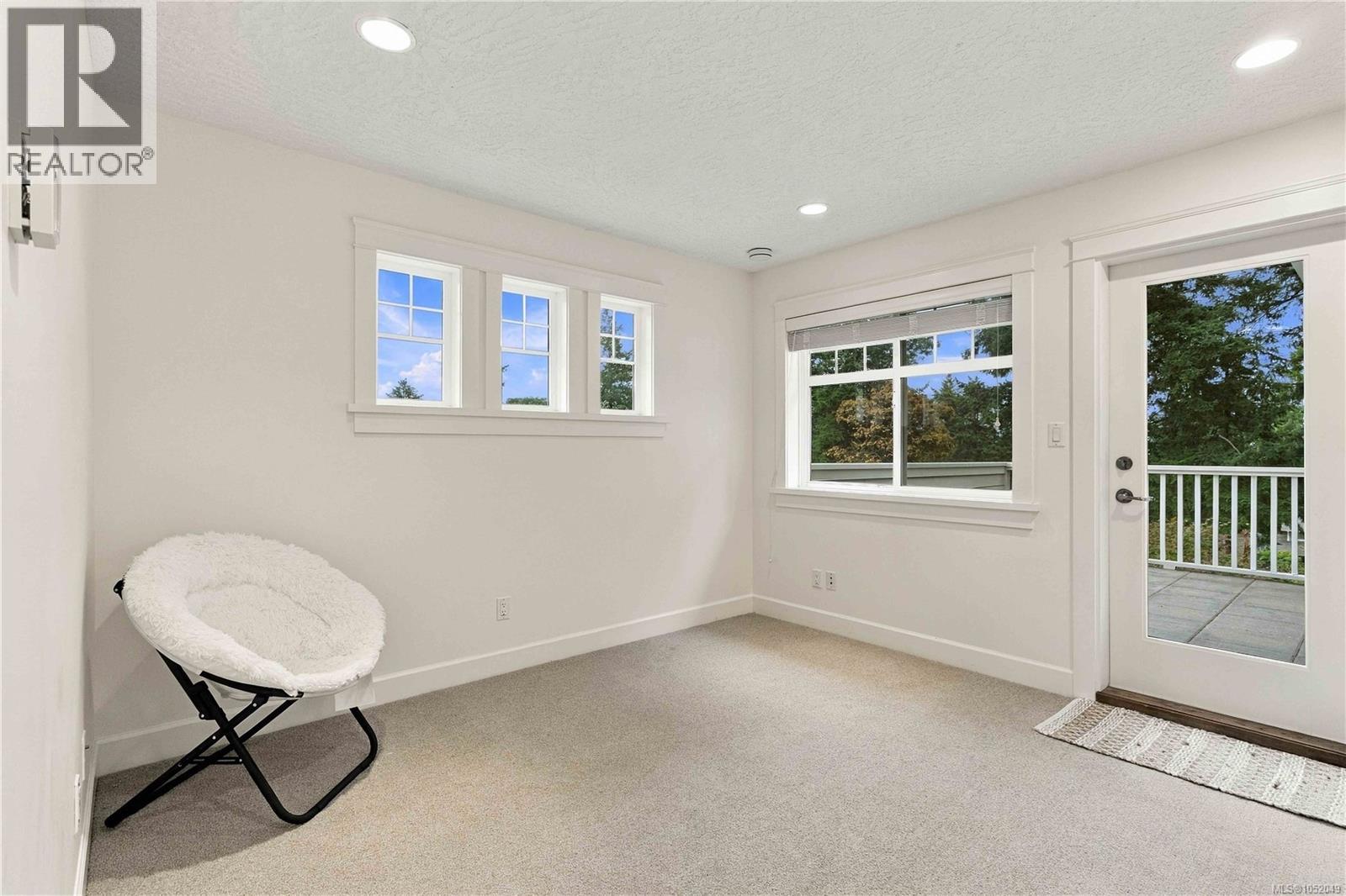  4529 Seawood Terrace, Saanich