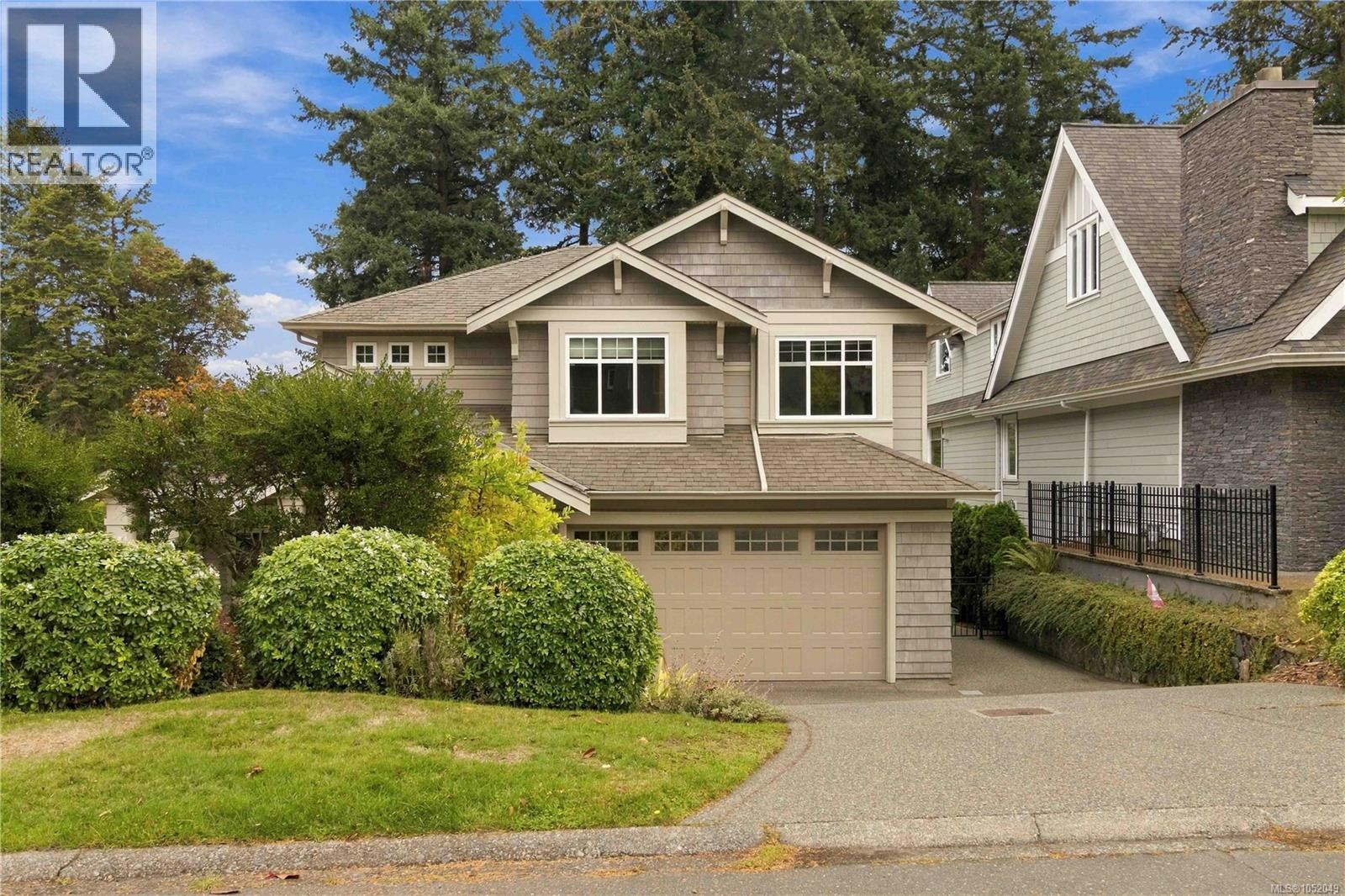  4529 Seawood Terrace, Saanich
