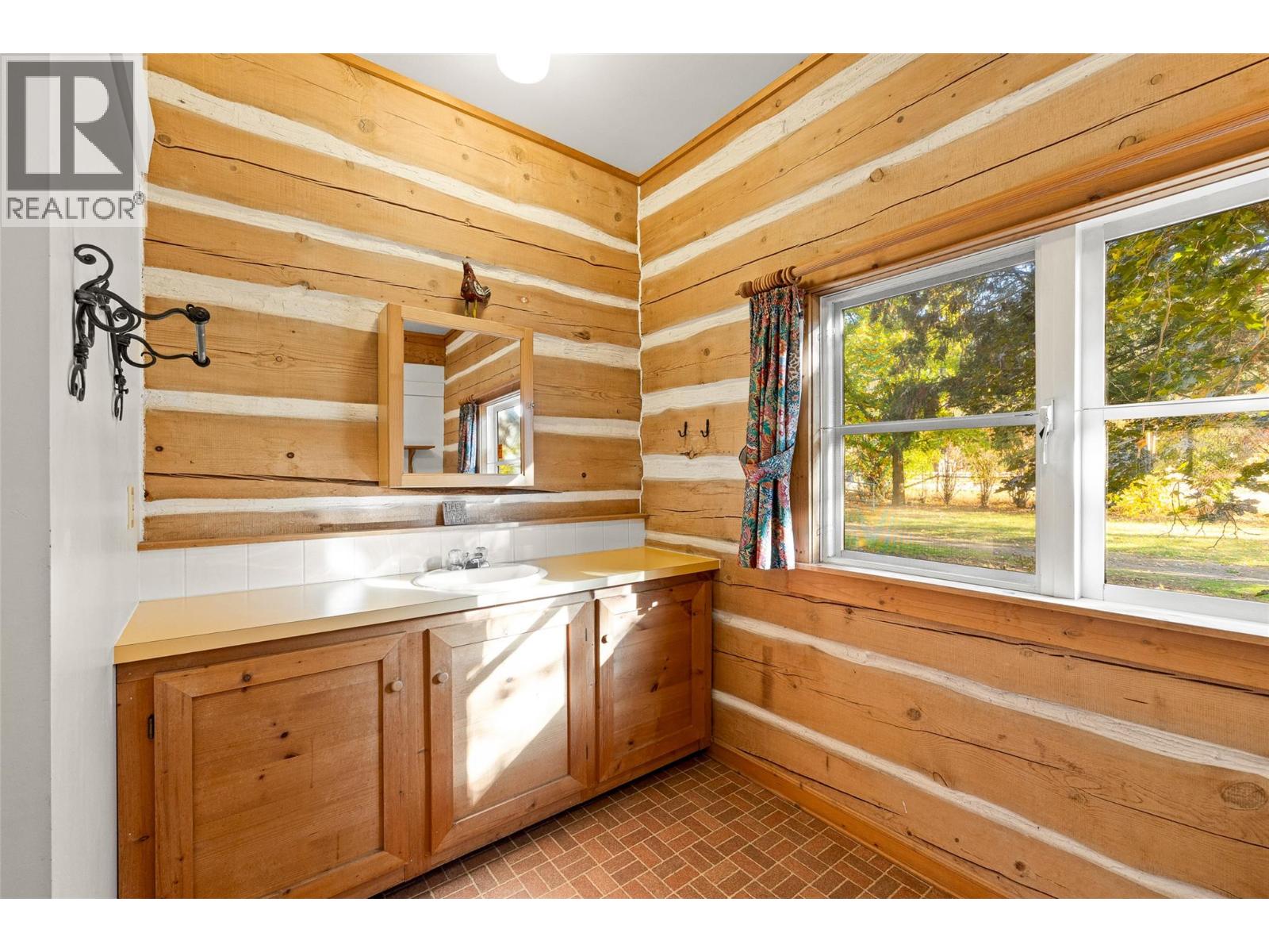 7001 Learmouth Road - 31