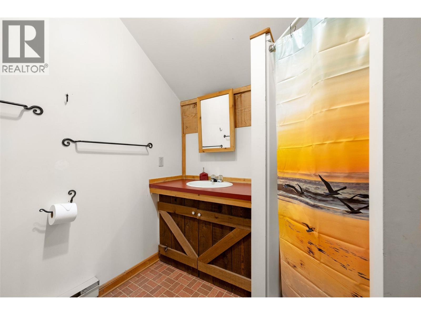 7001 Learmouth Road - 39