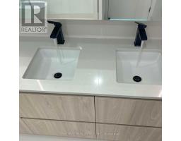 1015 - 699 Sheppard Avenue E, Toronto, ON M2K0J5 Photo 11