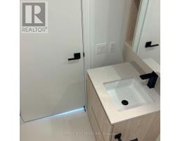 1015 - 699 Sheppard Avenue E, Toronto, ON M2K0J5 Photo 6