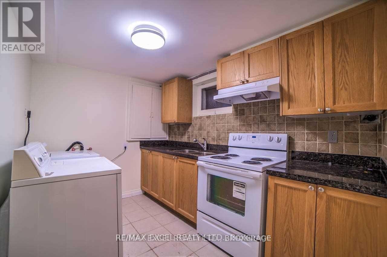 54 BOWERBANK DRIVE, Toronto (Newtonbrook East) — photo 9