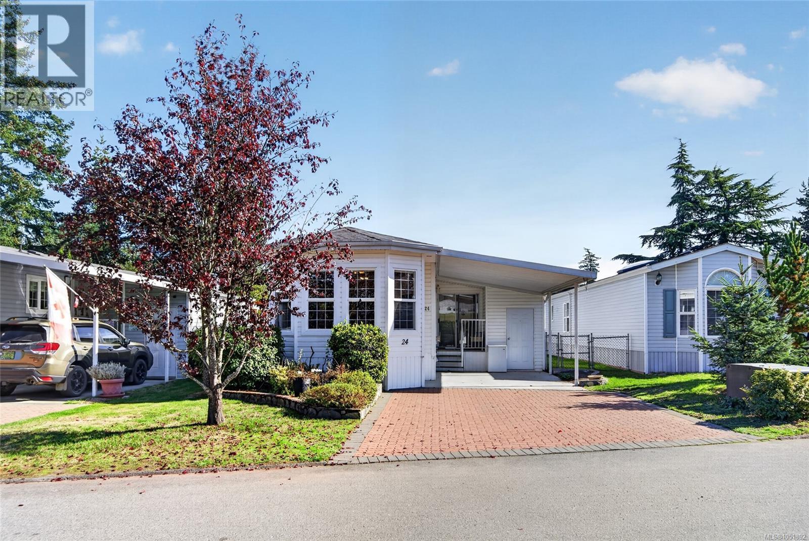#24 7401 Central Saanich Rd - 1