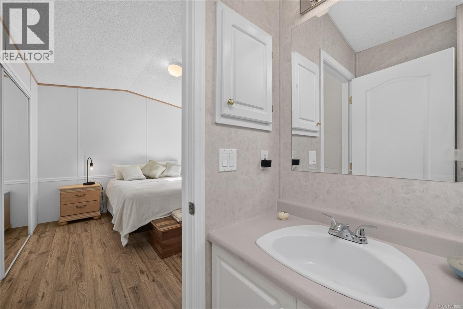 #24 7401 Central Saanich Rd - 24