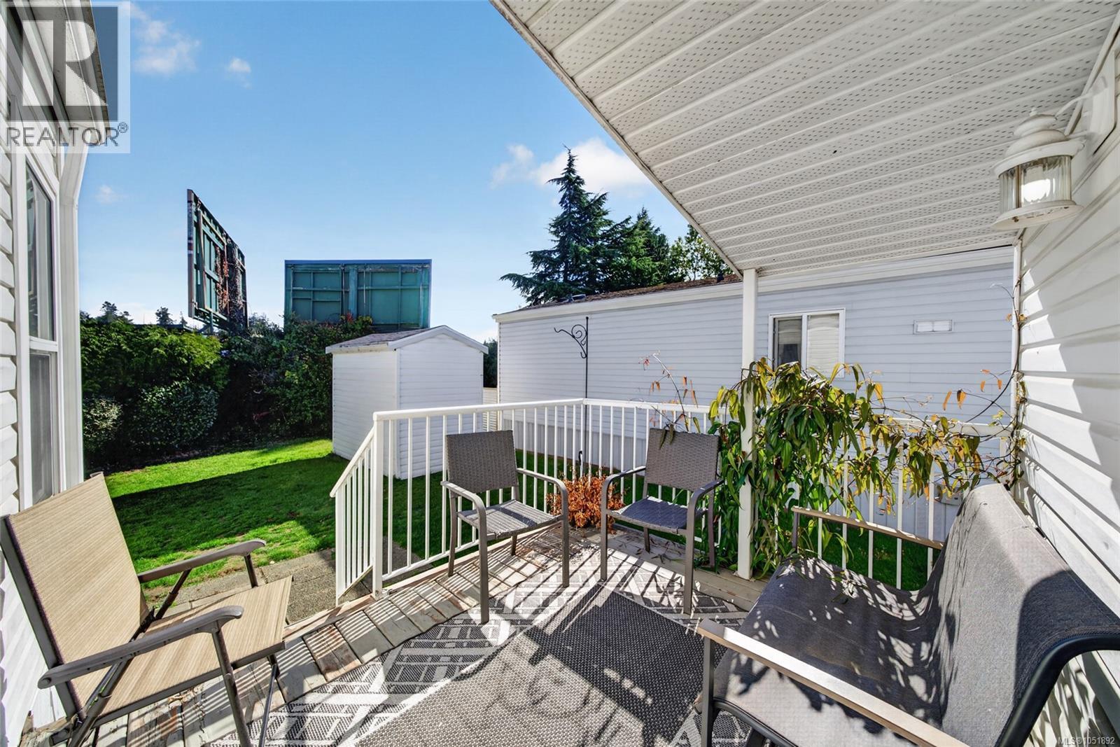 #24 7401 Central Saanich Rd - 27