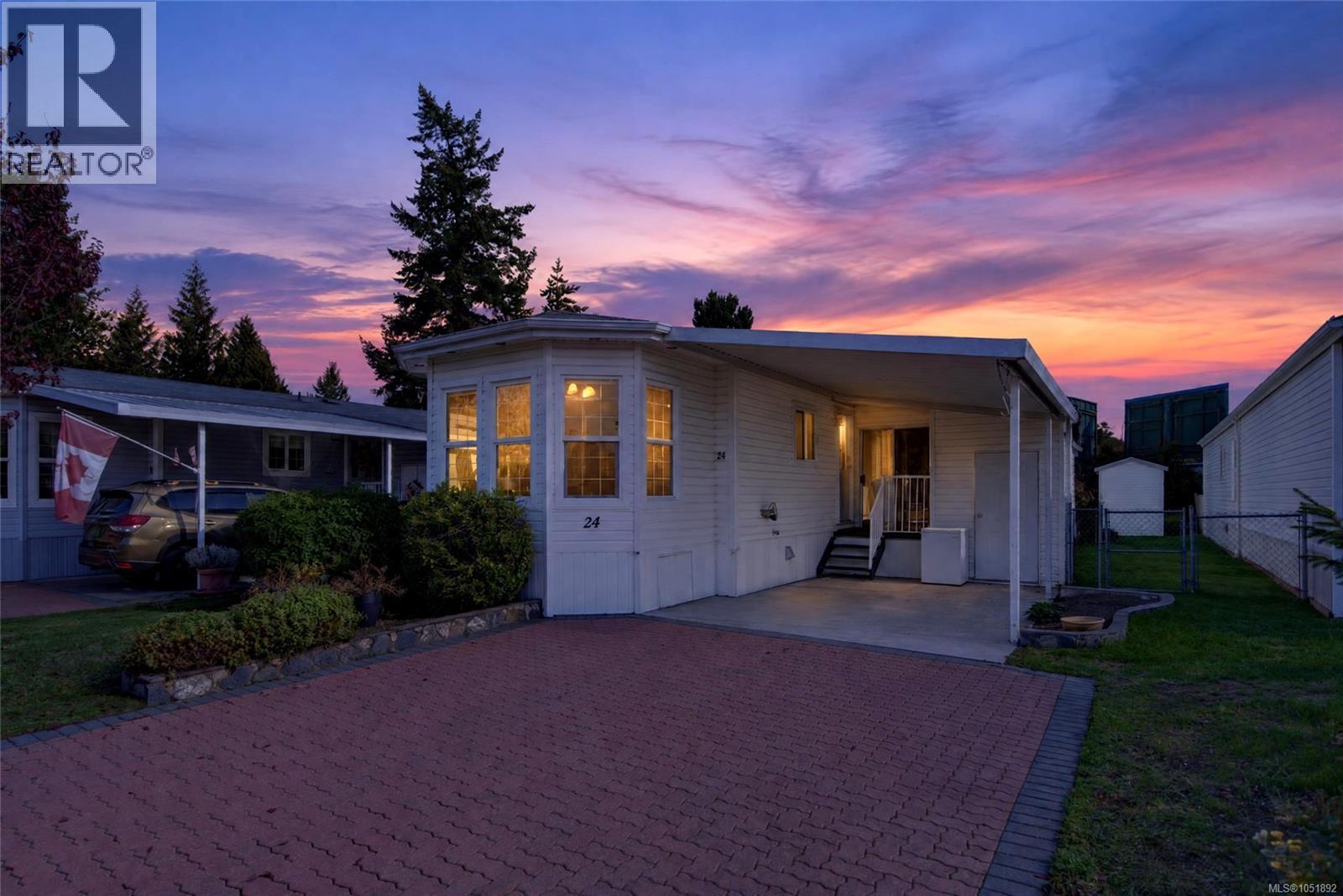 #24 7401 Central Saanich Rd - 30