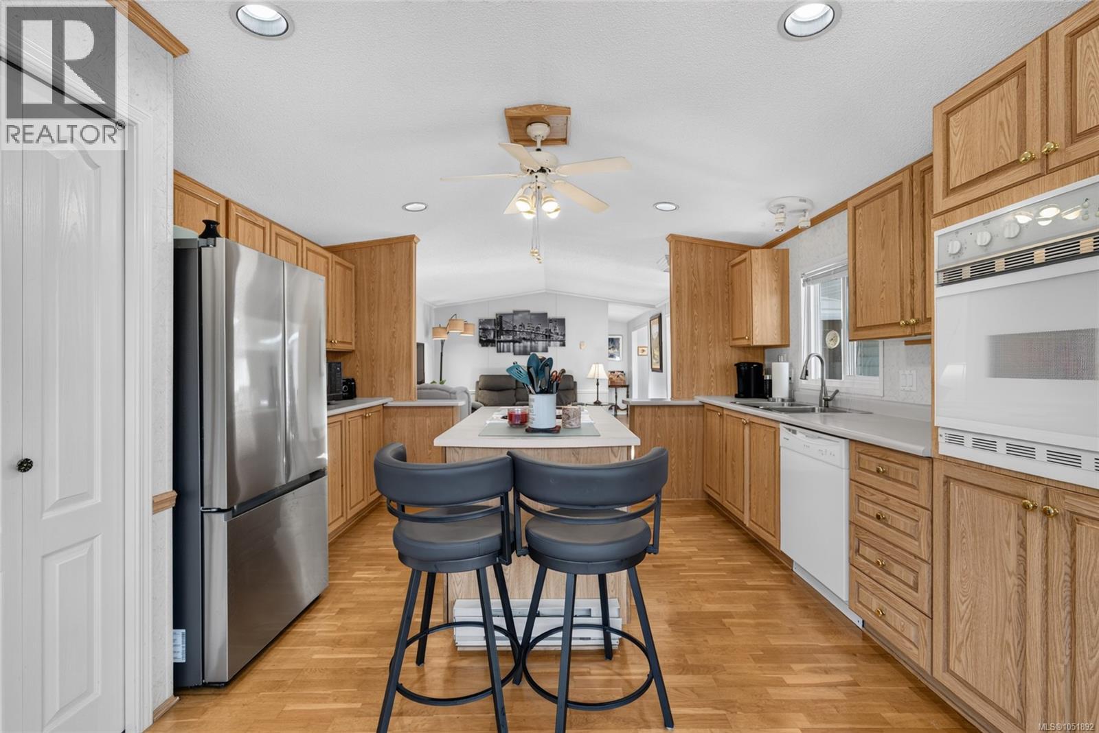 #24 7401 Central Saanich Rd - 9