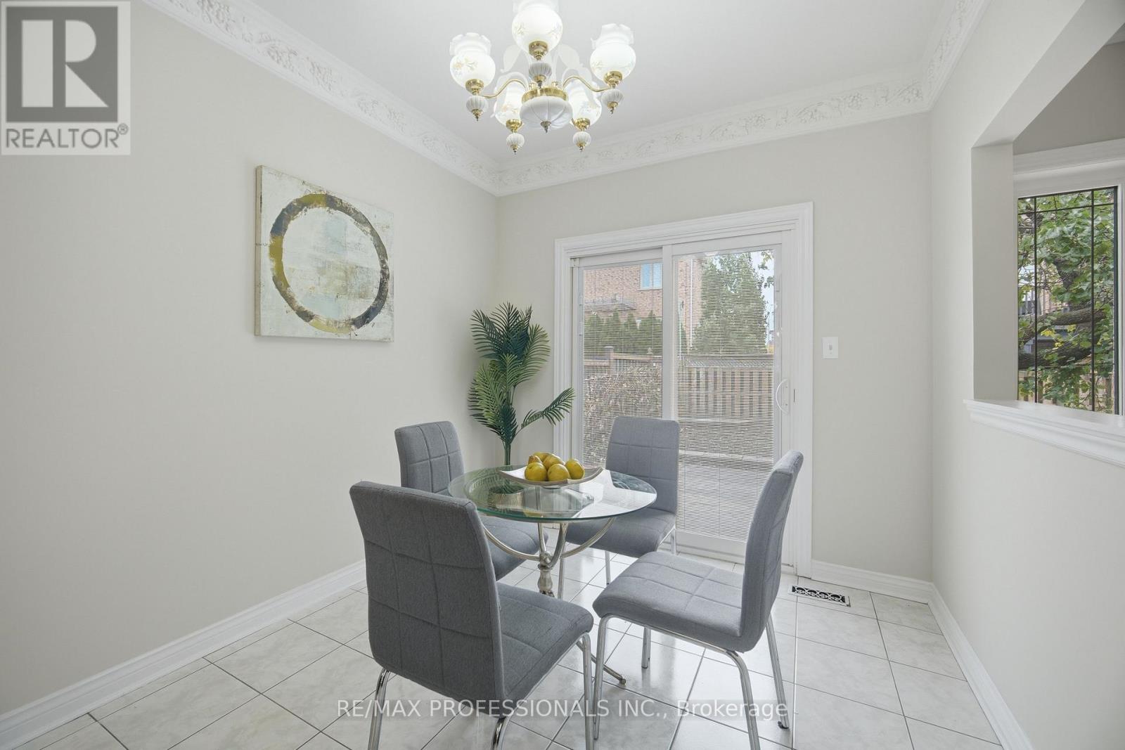 8 Piper Court, Vaughan, ON photo 16